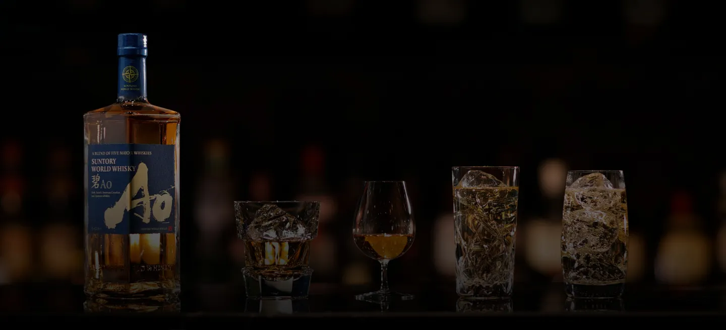 Suntory World Whisky AO served in different glasses