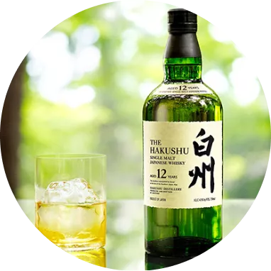 Green bottle of Suntory Hakushu whisky