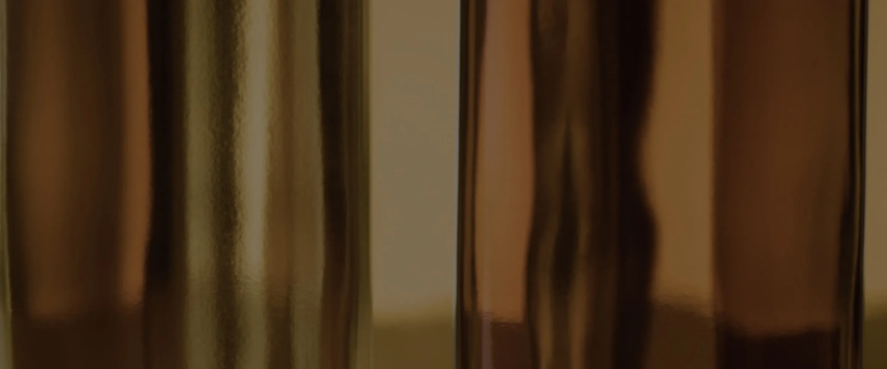 Background image with brown and gold stripes.