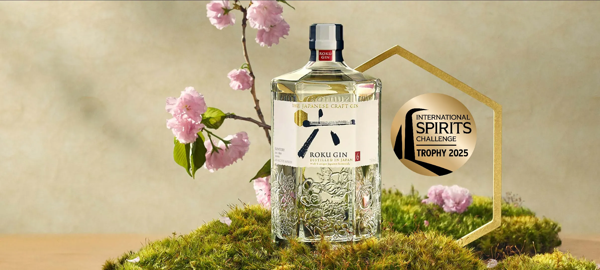 Roku gin product image with a medal